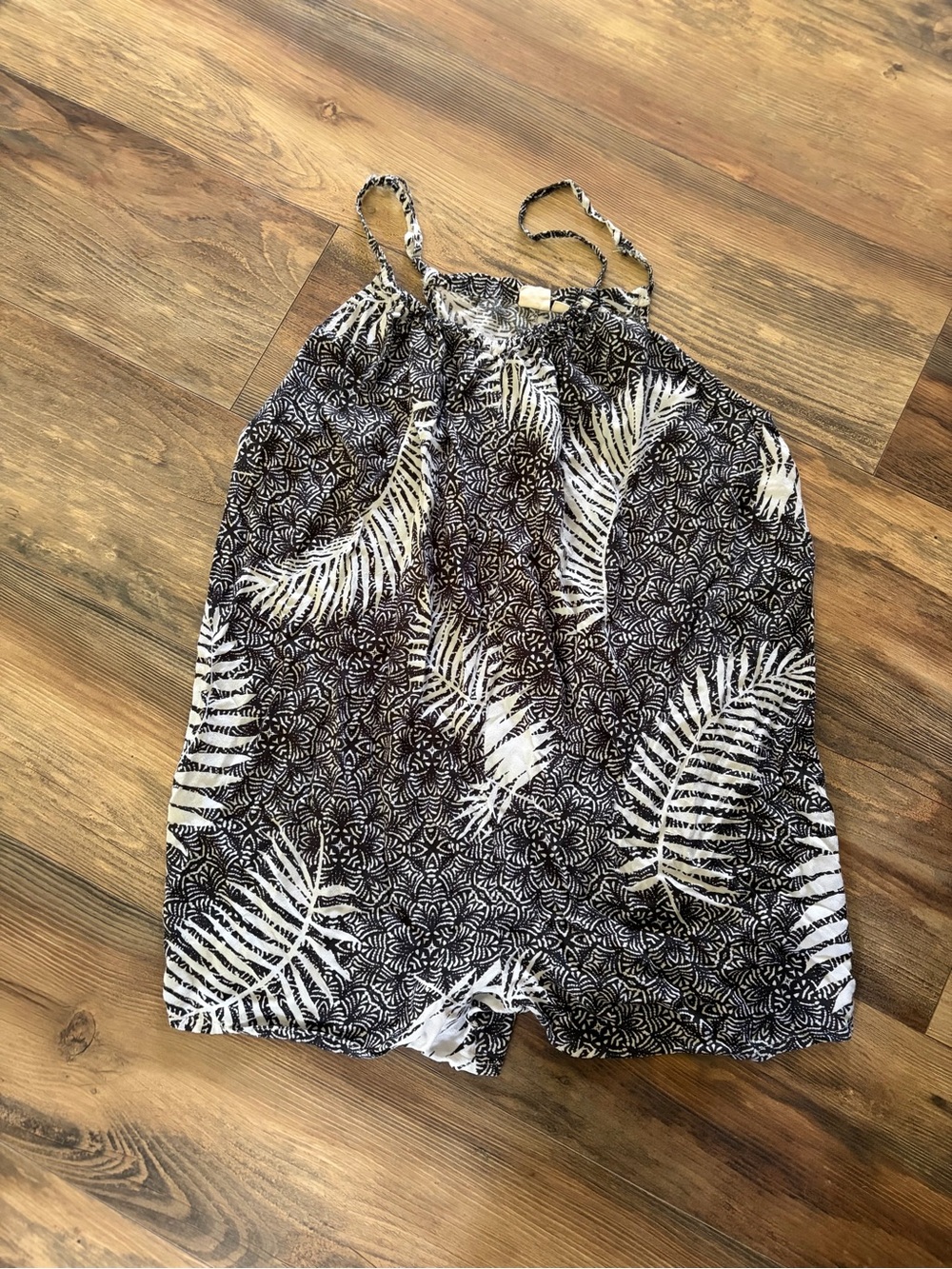 Lagaci Black & White Tropical-Print Halter Romper
